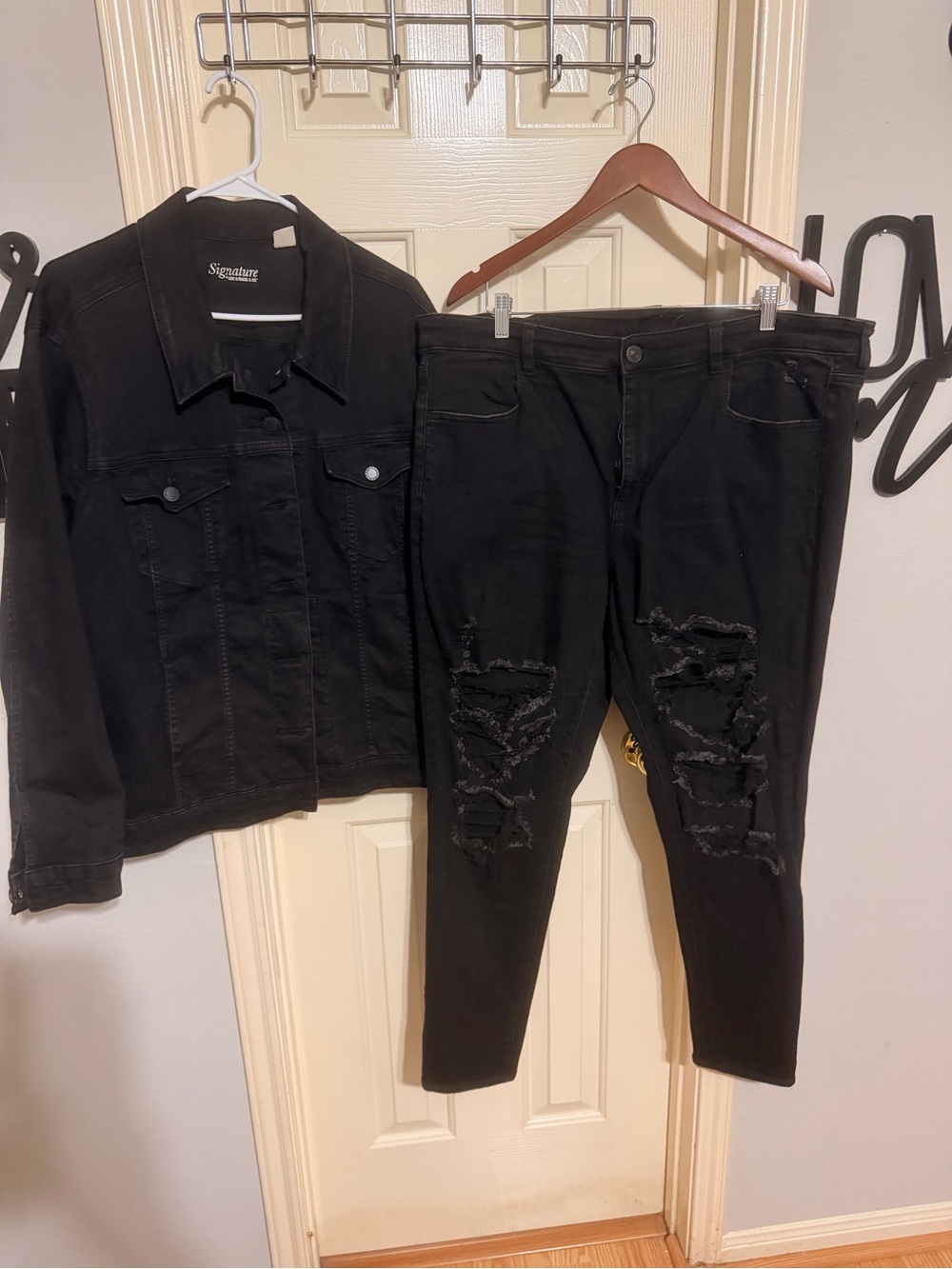 Signature Studio Black Ripped Denim Jacket and Jeans Set
